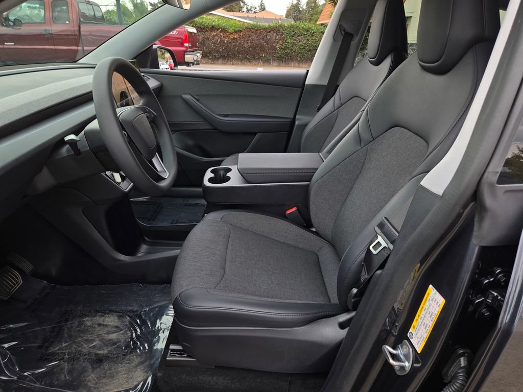Used 2026 Tesla Model Y AWD image 16