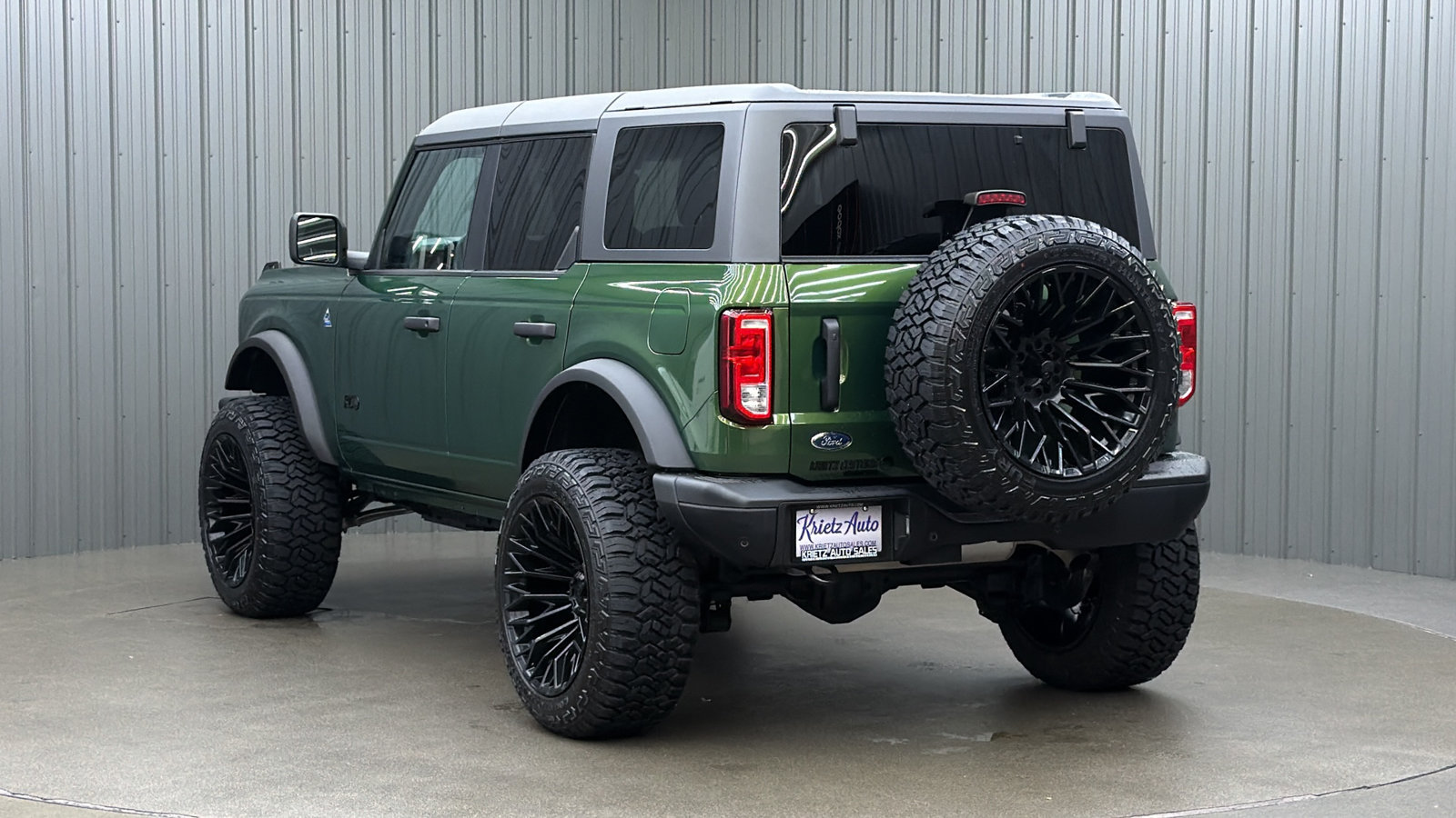 Used 2024 Ford Bronco Black Diamond AWD/4WD image 3