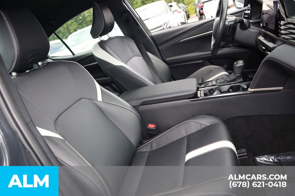 Used 2025 Toyota Camry SE image 23