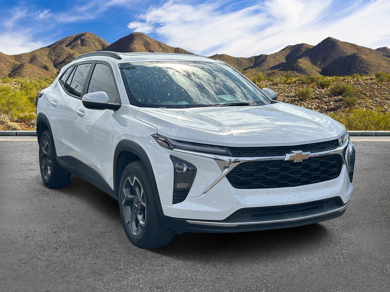 Used 2024 Chevrolet Trax LT w/ Sunroof Package FWD image 4