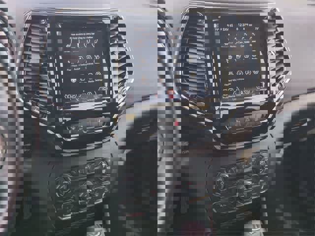 Used 2021 Jeep Cherokee Limited w/ Trailer Tow Group image 29