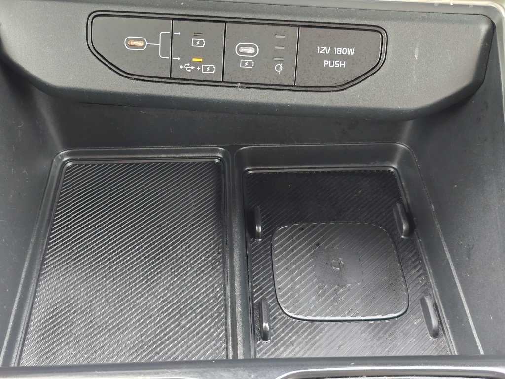 Certified 2025 Kia Carnival EX FWD image 30