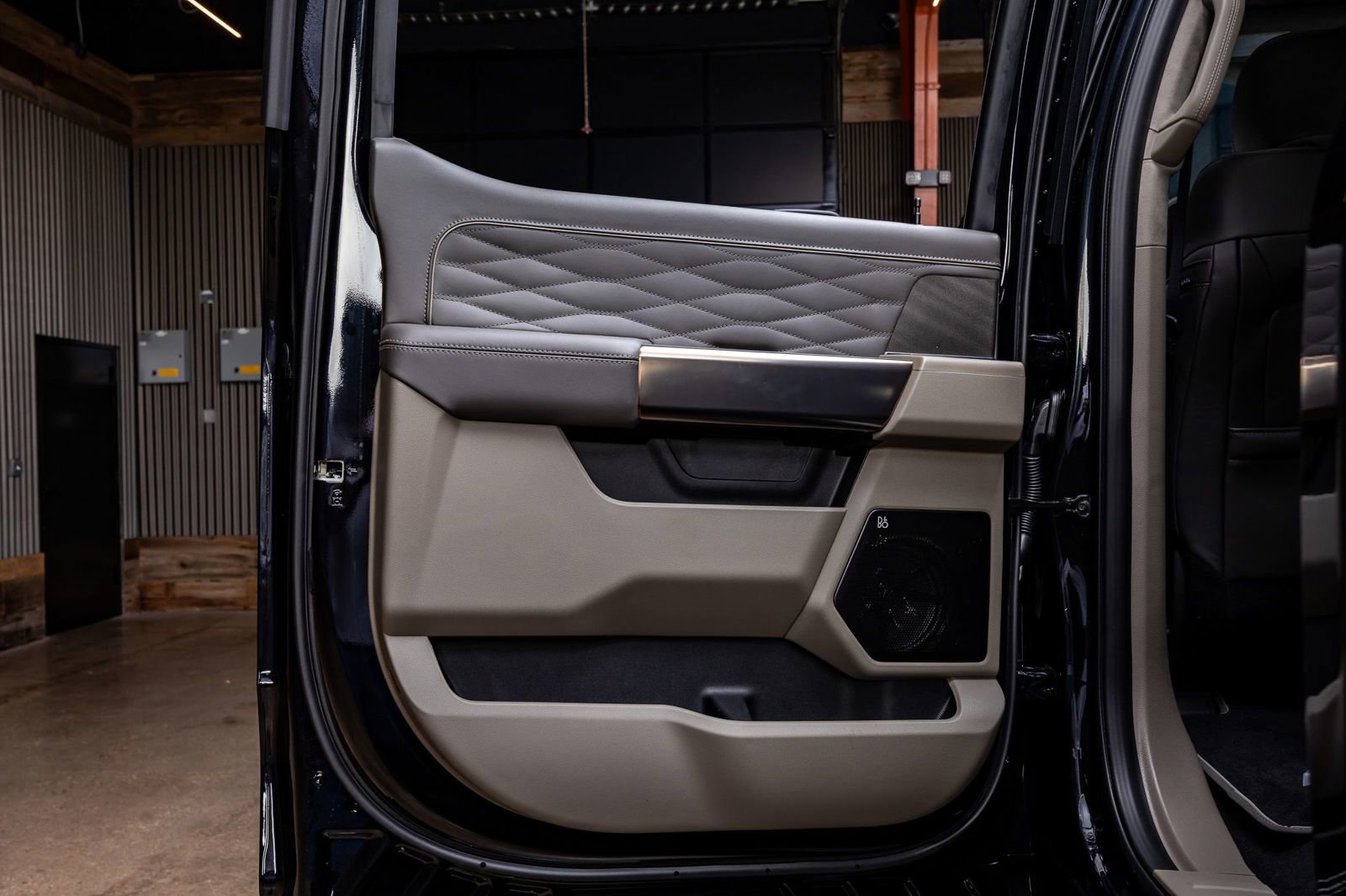 Used 2026 Ford F450 Platinum w/ Platinum Plus Package image 39