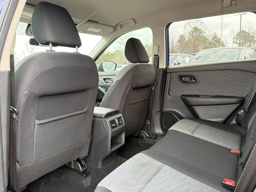 Used 2021 Nissan Rogue S image 11