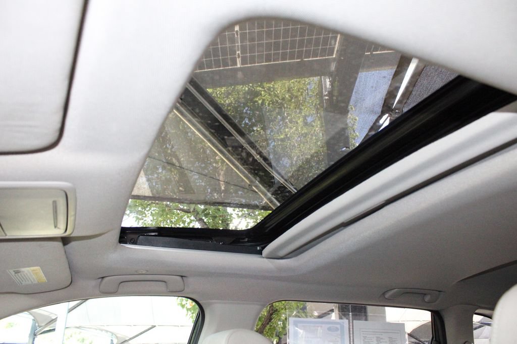 Used 2024 Honda CR-V EX image 5
