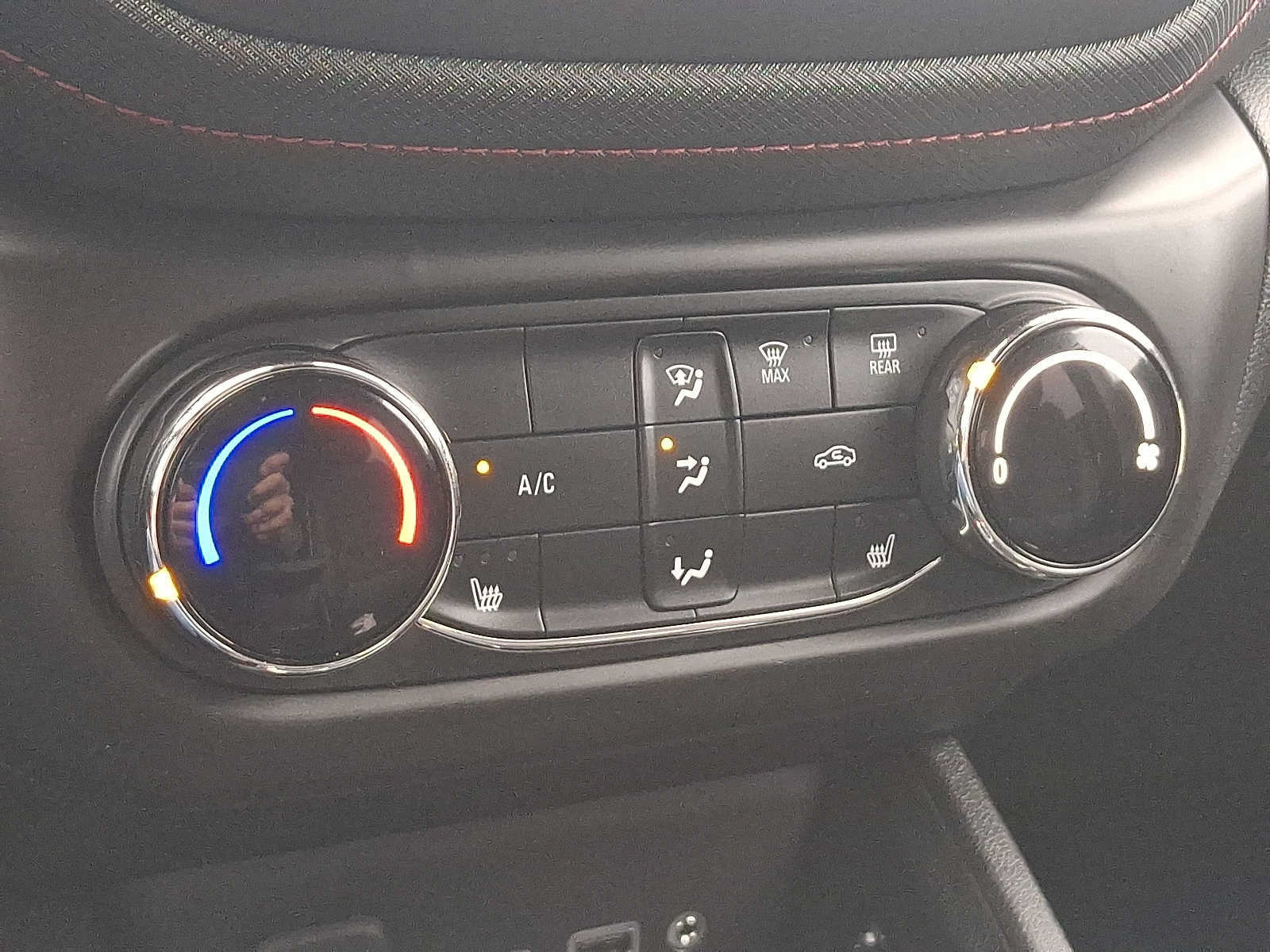 Used 2023 Chevrolet TrailBlazer RS AWD/4WD image 15