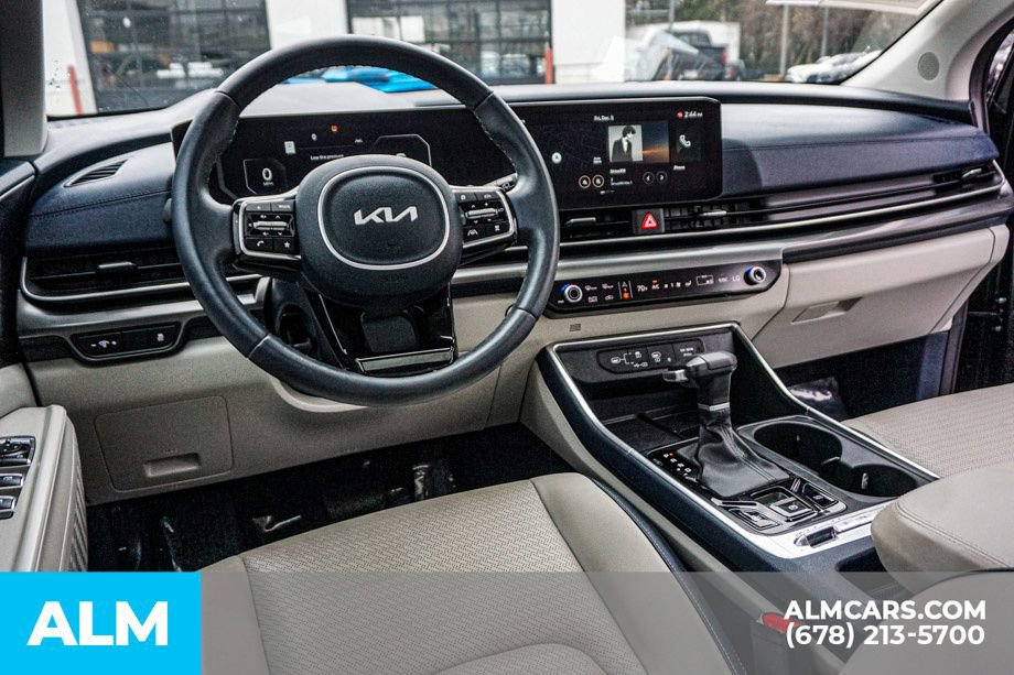 Used 2025 Kia Carnival SX Prestige image 29