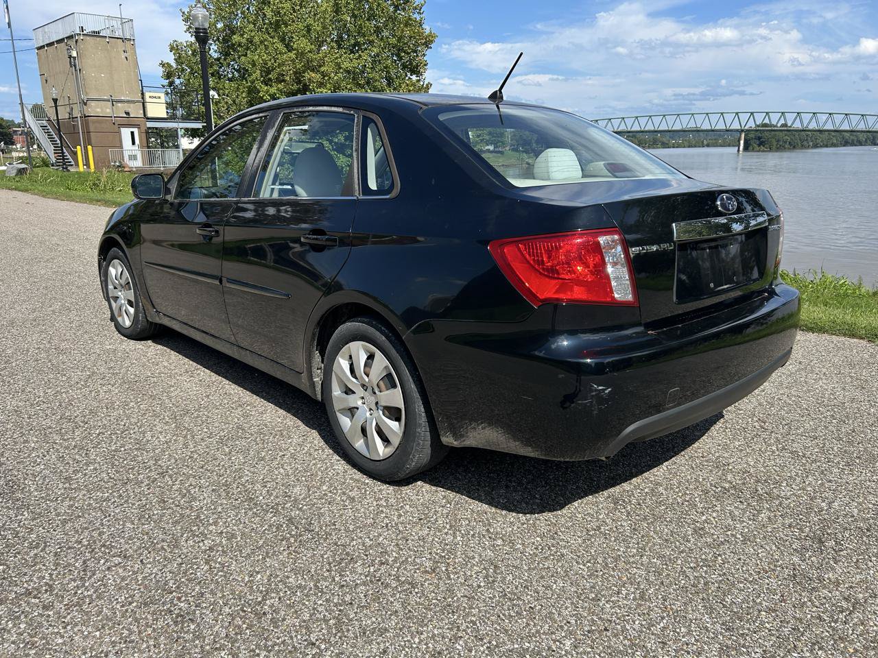 Used 2009 Subaru Impreza 2.5i AWD/4WD image 3