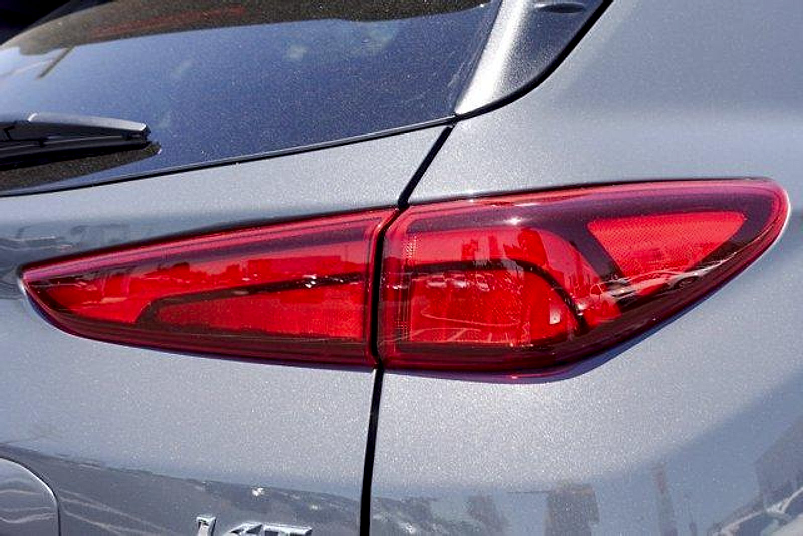 Used 2023 Hyundai Kona Limited FWD image 5