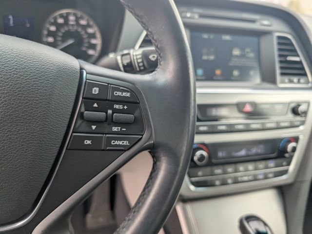 Used 2017 Hyundai Sonata Limited image 19