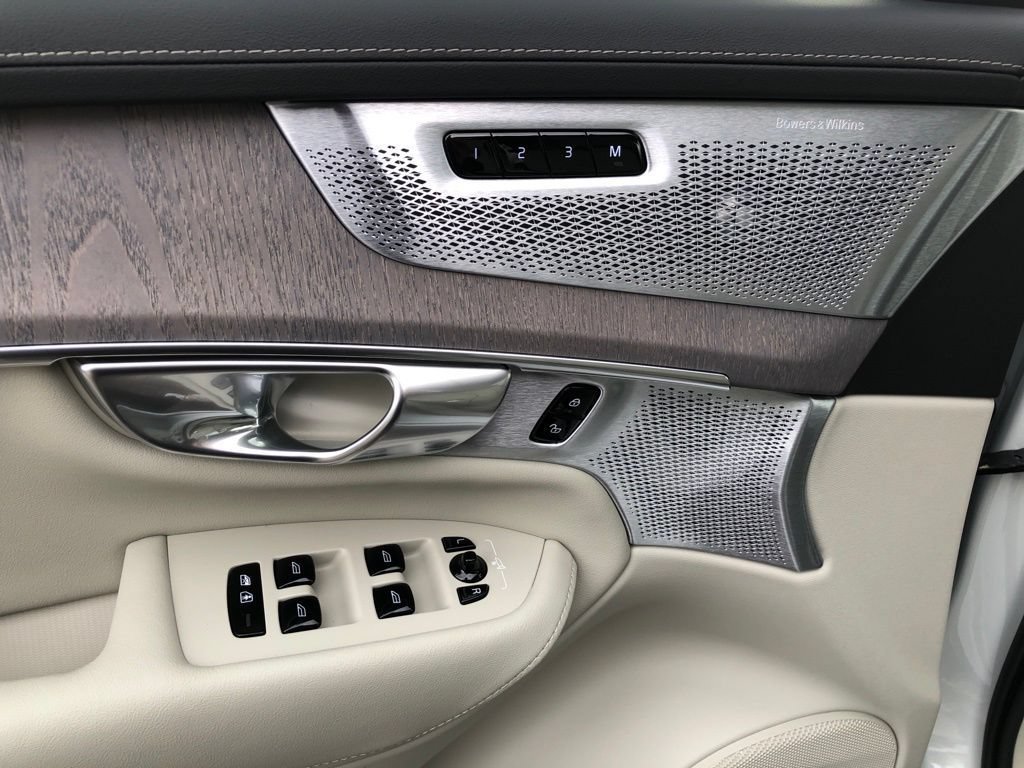 New 2026 Volvo XC90 T8 Ultra w/ Protection Package Premier AWD/4WD image 5