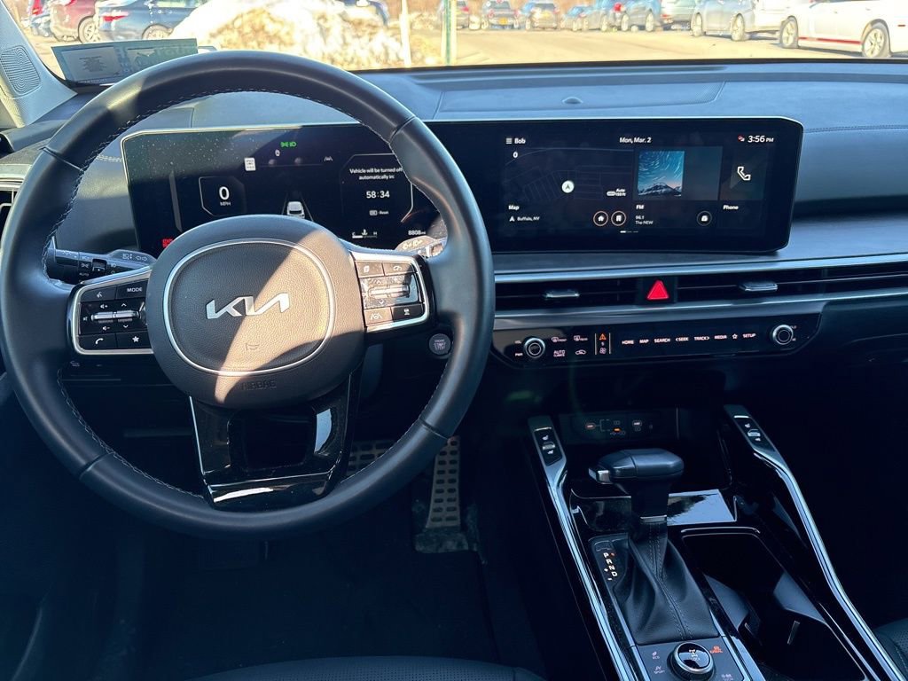 Certified 2025 Kia Sorento SX image 12
