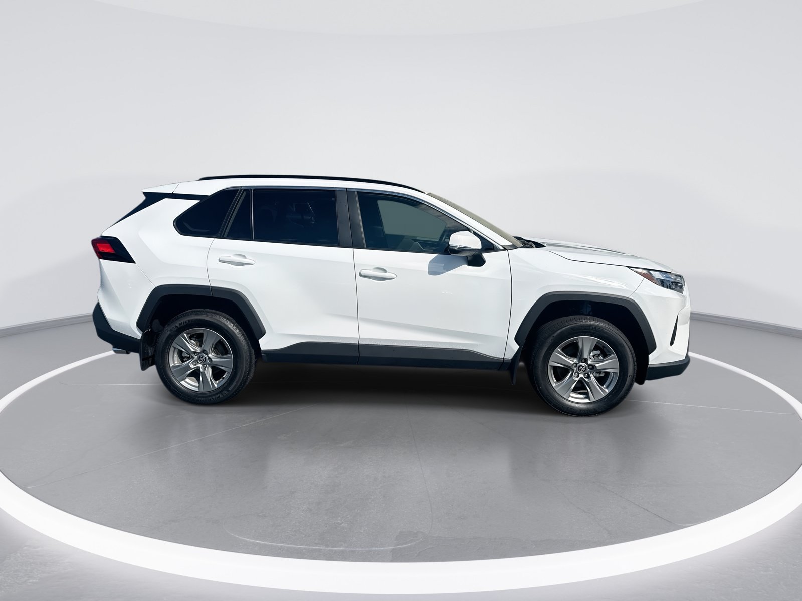 Used 2025 Toyota RAV4 XLE w/ Convenience Package FWD image 10