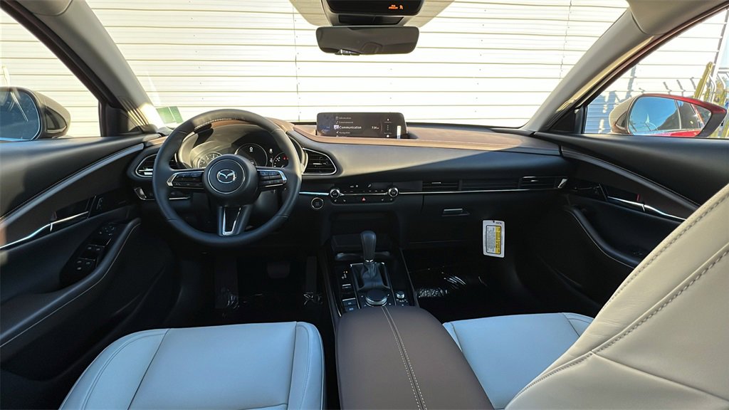 Used 2025 MAZDA CX-30 2.5 Turbo w/ Premium Plus Pkg image 13
