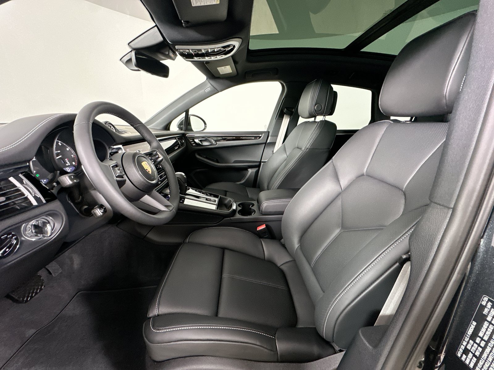 New 2026 Porsche Macan AWD/4WD image 34