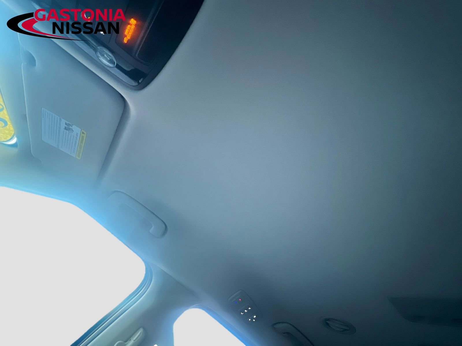 Used 2024 Kia Carnival LX image 29