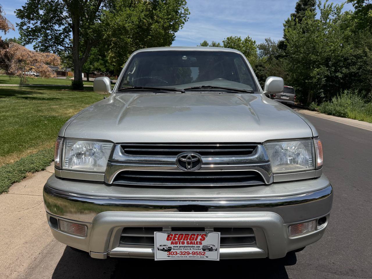Used 2002 Toyota 4Runner SR5 AWD/4WD image 8