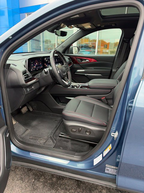Used 2026 Chevrolet Traverse Z71 w/ Enhanced Driving Package AWD/4WD image 8