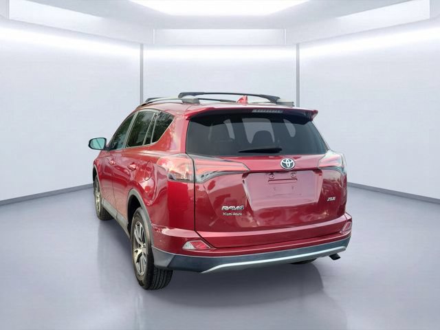 Used 2018 Toyota RAV4 XLE FWD image 3