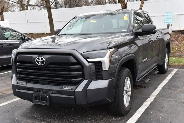 Used 2022 Toyota Tundra SR5 w/ SR5 Premium Package image 4