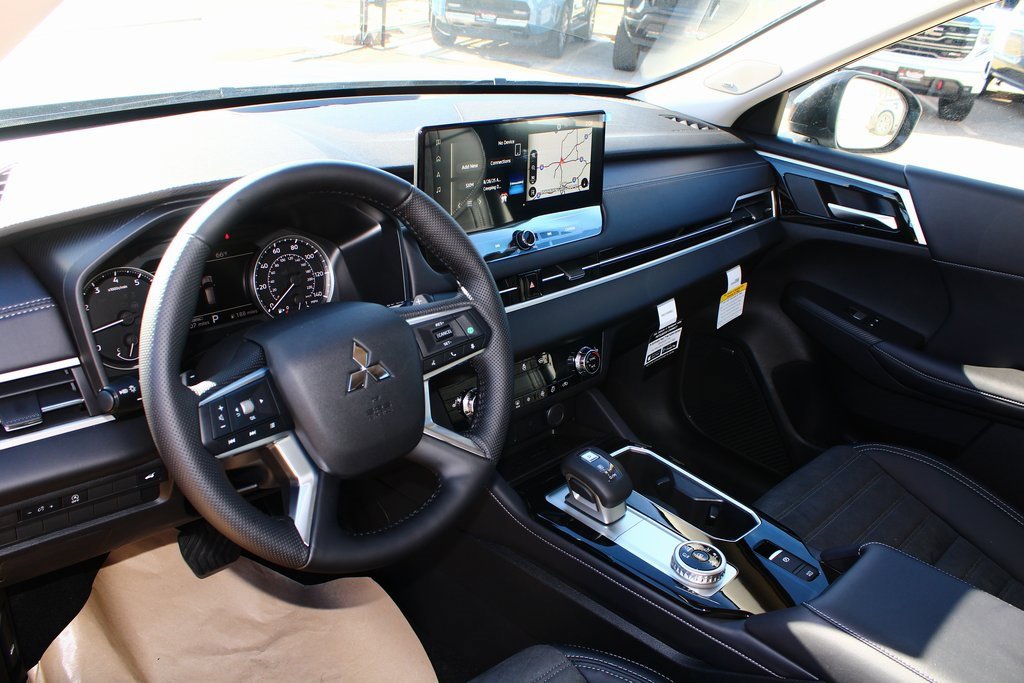 New 2026 Mitsubishi Outlander Trail Edition image 2