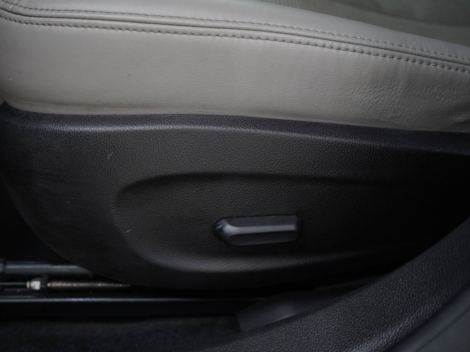 Used 2013 Buick Verano Convenience FWD image 22