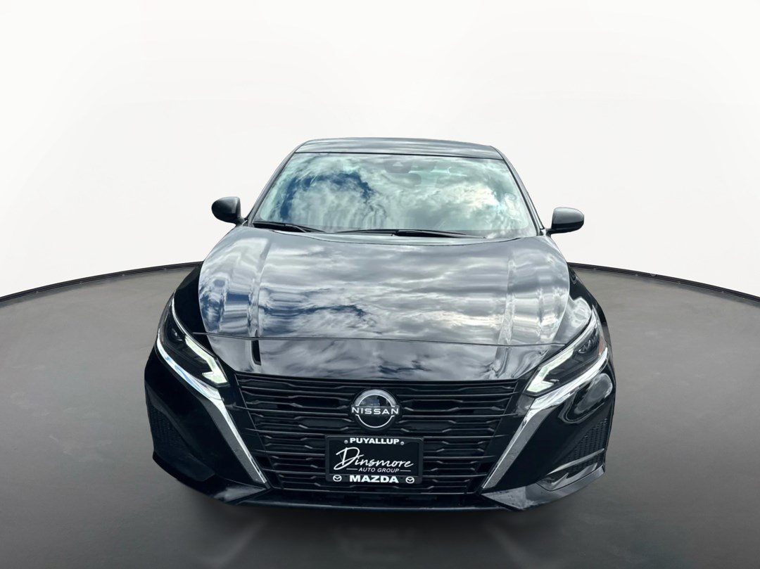Used 2024 Nissan Altima 2.5 SV FWD image 8
