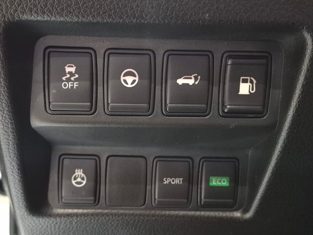 Used 2019 Nissan Rogue SV w/ Premium Package FWD image 15
