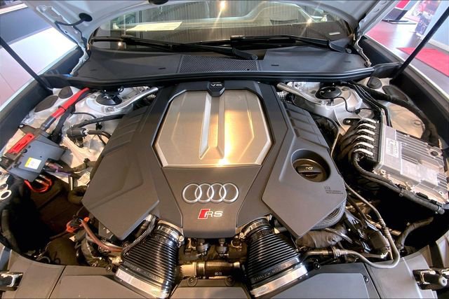 Certified 2025 Audi RS 6 performance w/ Executive Package image 10