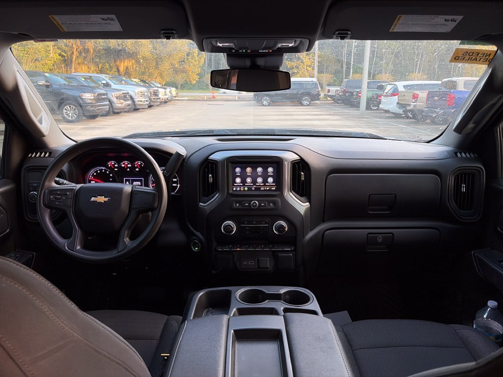 Used 2024 Chevrolet Silverado 1500 Custom w/ Turbomax Blackout Package RWD image 7