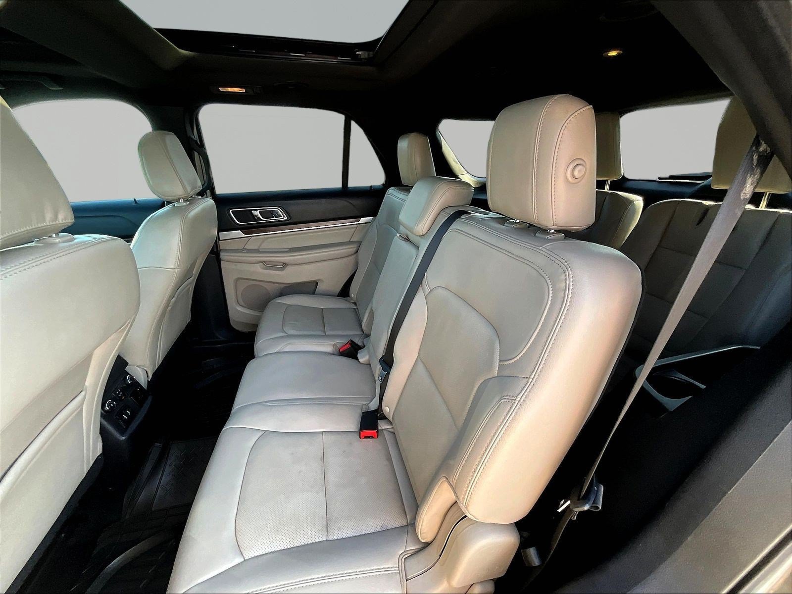 Used 2018 Ford Explorer Limited FWD image 22