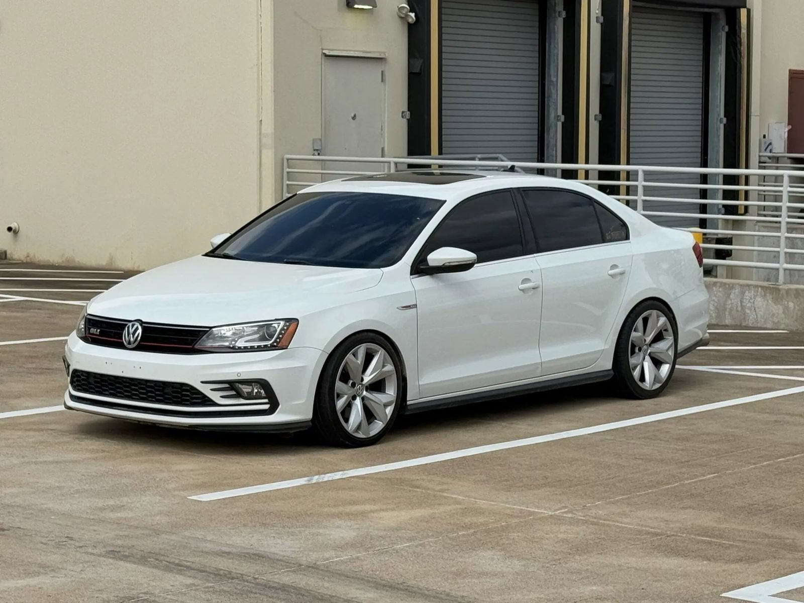 Used 2016 Volkswagen Jetta GLI SEL FWD image 3