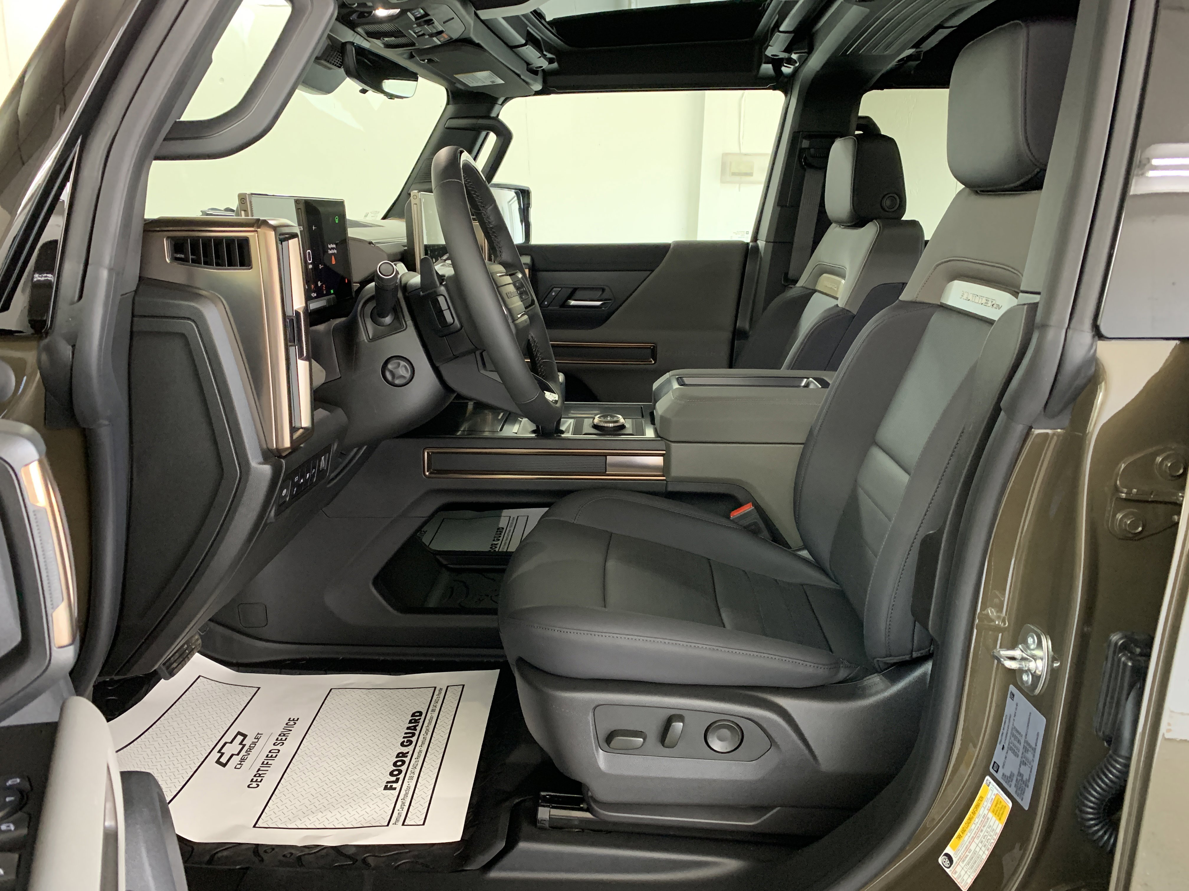 New 2025 GMC Hummer EV 2X image 12