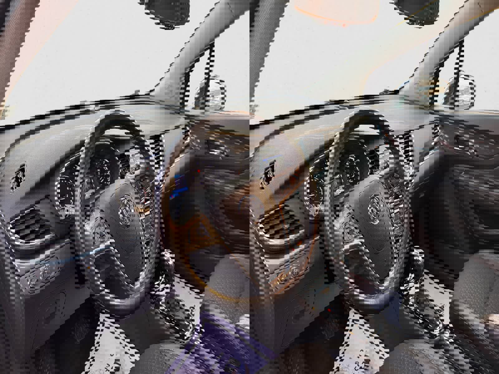 Used 2022 Buick Encore Preferred w/ Safety Package image 11