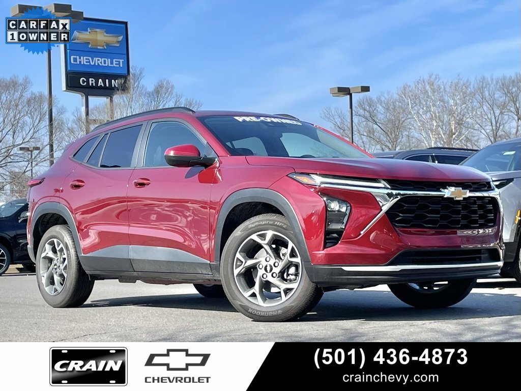 Used 2025 Chevrolet Trax LT w/ LT Convenience Package image 1