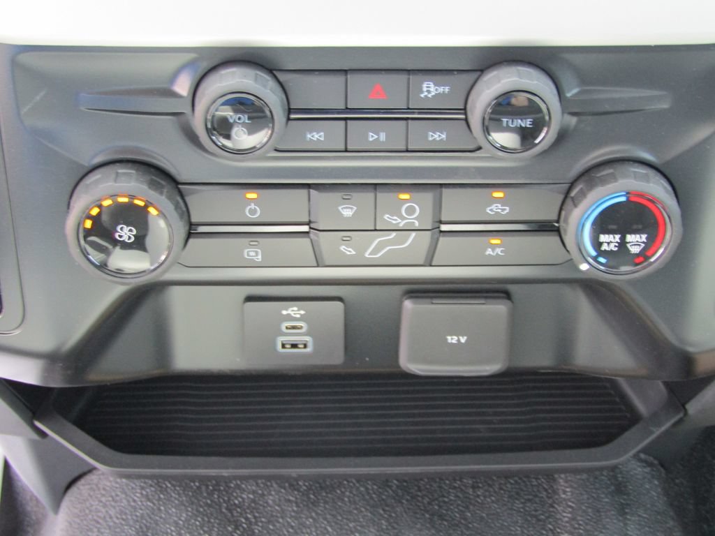 New 2026 Ford F550 4x4 Regular Cab Super Duty image 27