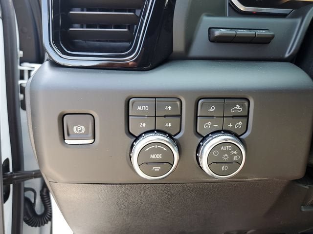 New 2026 GMC Sierra 3500 AT4 w/ AT4 Premium Plus Package AWD/4WD image 31