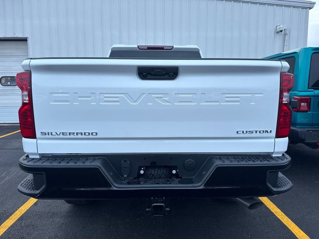 New 2026 Chevrolet Silverado 2500 Custom w/ Custom Convenience Package AWD/4WD image 4