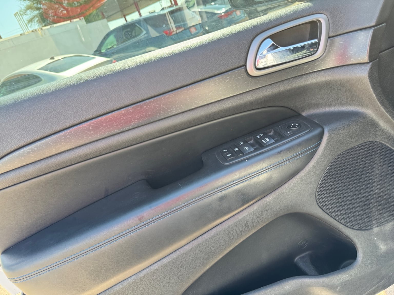Used 2018 Jeep Grand Cherokee Laredo AWD/4WD image 11
