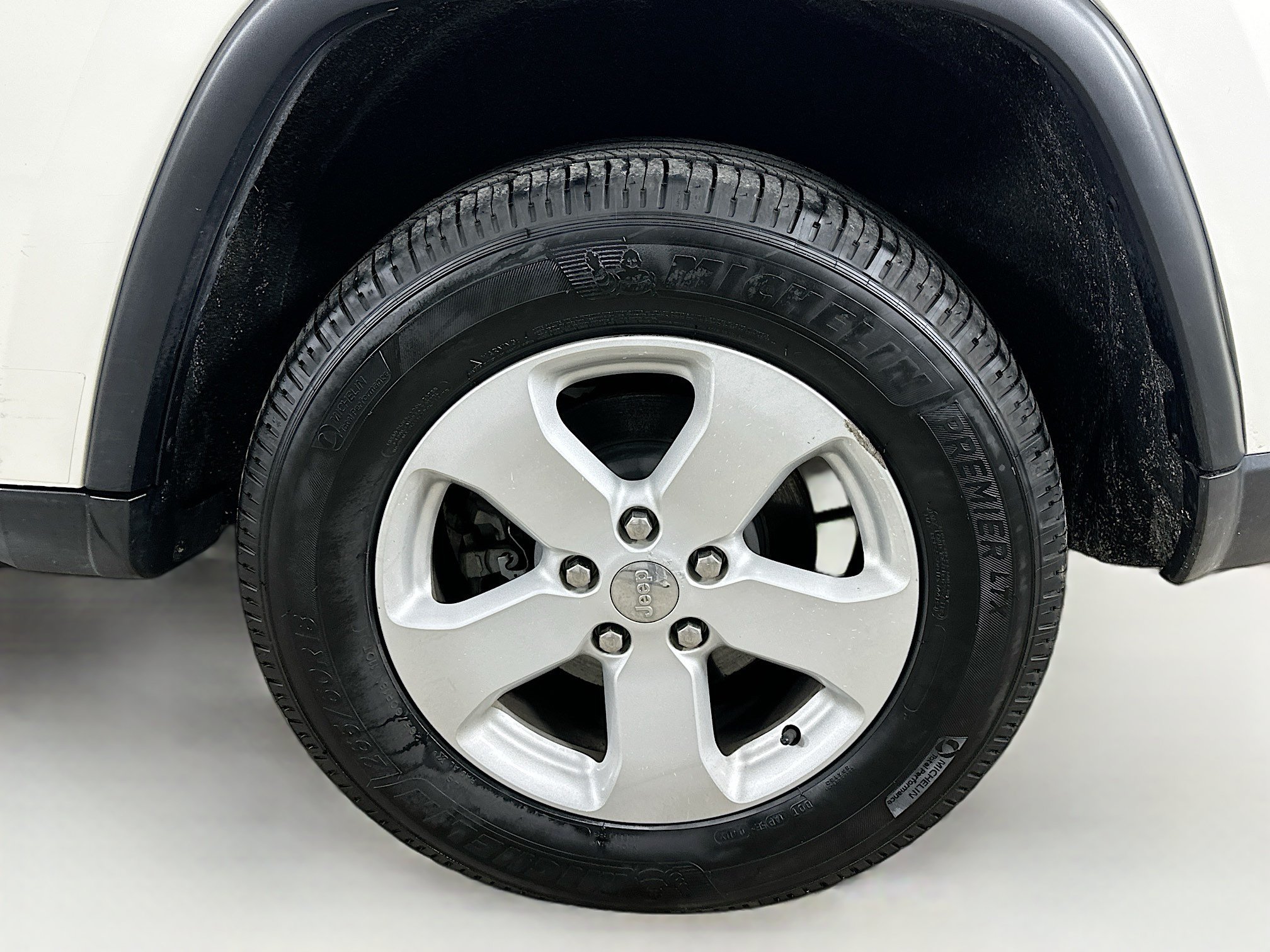 Used 2011 Jeep Grand Cherokee Laredo AWD/4WD image 35