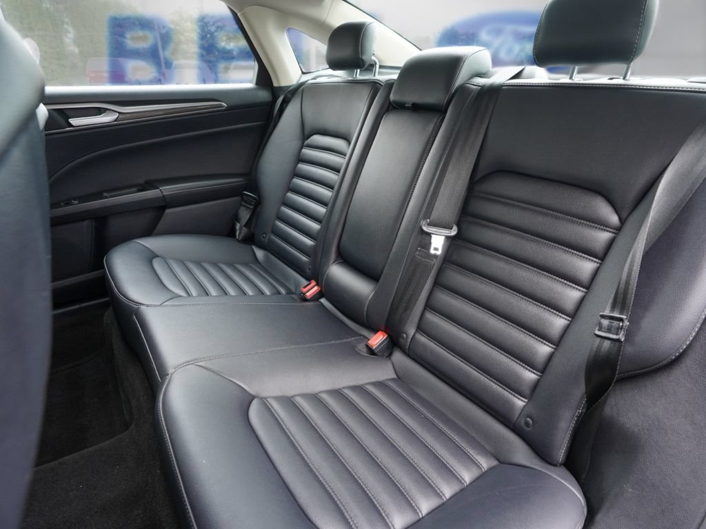 Used 2020 Ford Fusion SEL FWD image 21