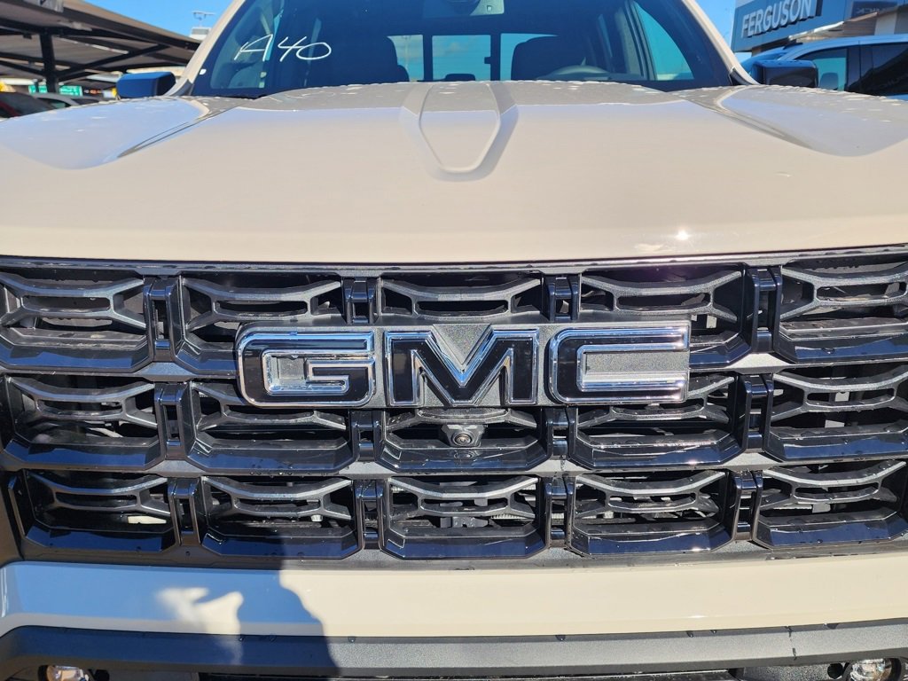 New 2026 GMC Canyon Elevation w/ Convenience Package image 10