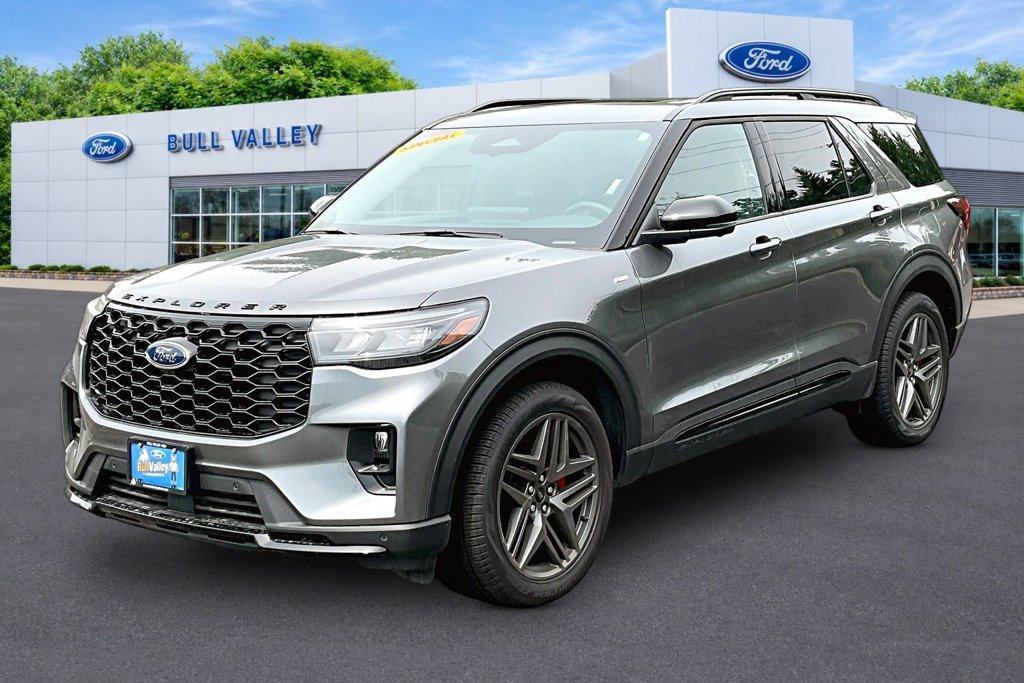 New 2026 Ford Explorer ST-Line w/ ST-Line Street Pack AWD/4WD image 2