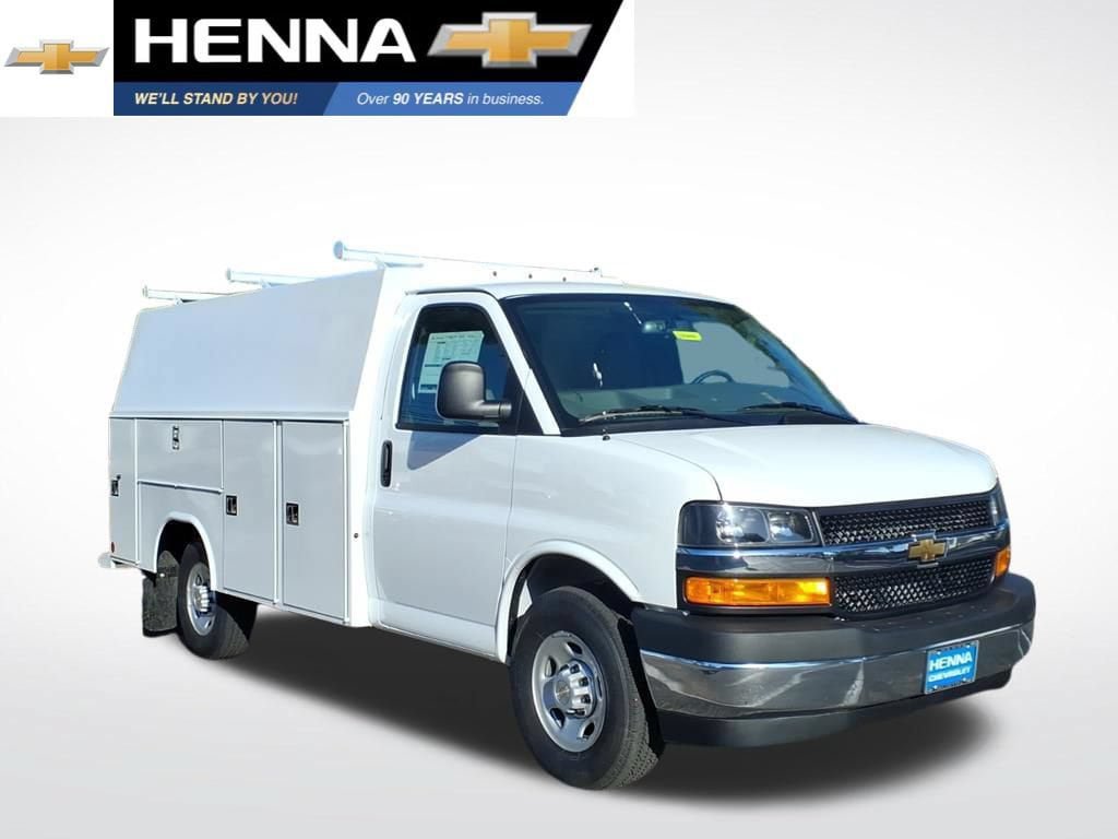 New 2026 Chevrolet Express 3500 w/ Power Convenience Package