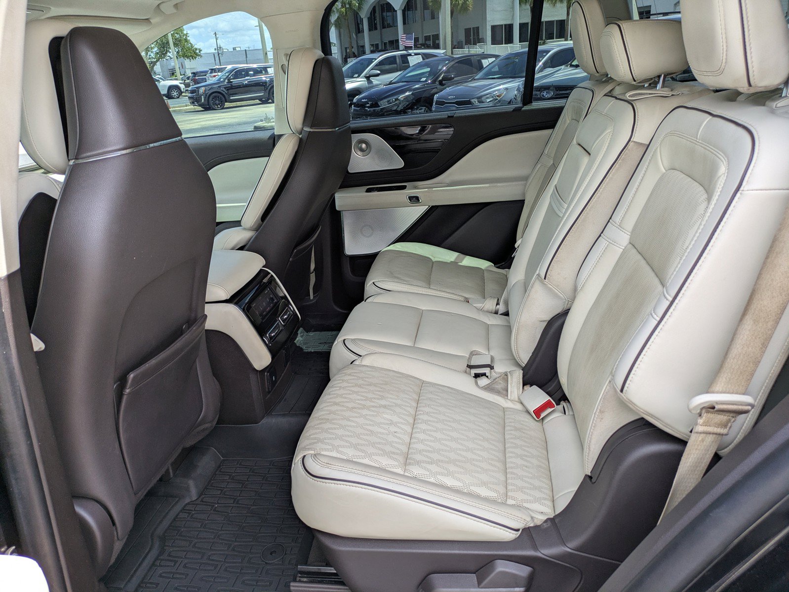 Used 2021 Lincoln Aviator Black Label w/ Dynamic Handling Package AWD/4WD image 12