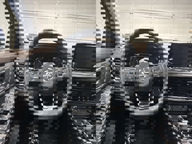 Used 2021 Nissan Rogue SV w/ Premium Package image 12