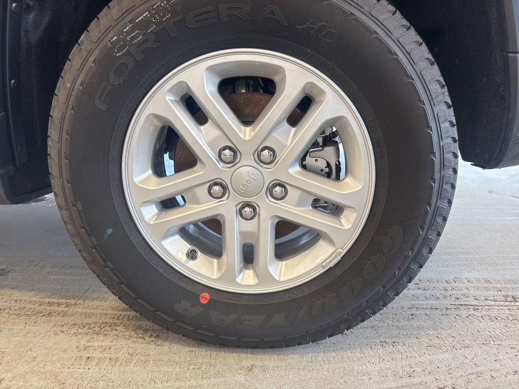 New 2025 Jeep Grand Cherokee Laredo w/ Luxury Tech Group I image 50