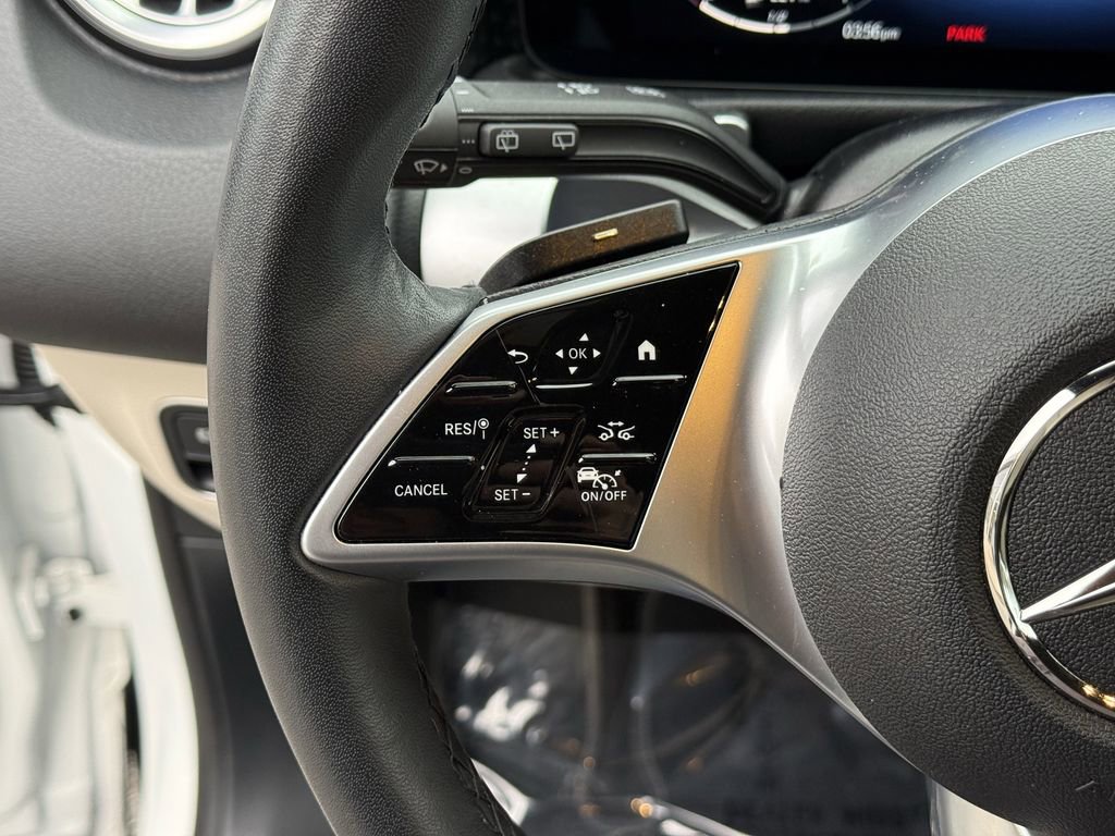 Certified 2025 Mercedes-Benz GLB 250 4MATIC image 24