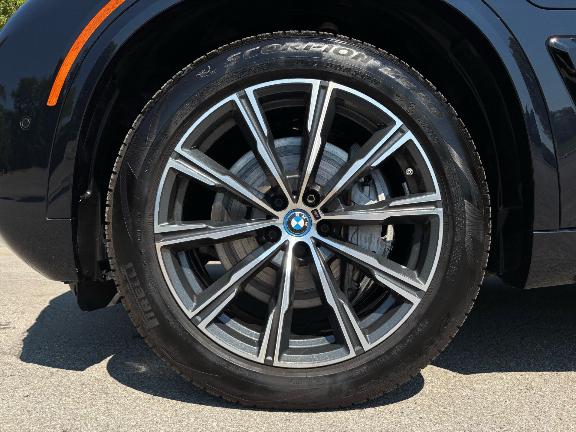 Used 2025 BMW X5 xDrive50e w/ M Sport Package AWD/4WD image 78