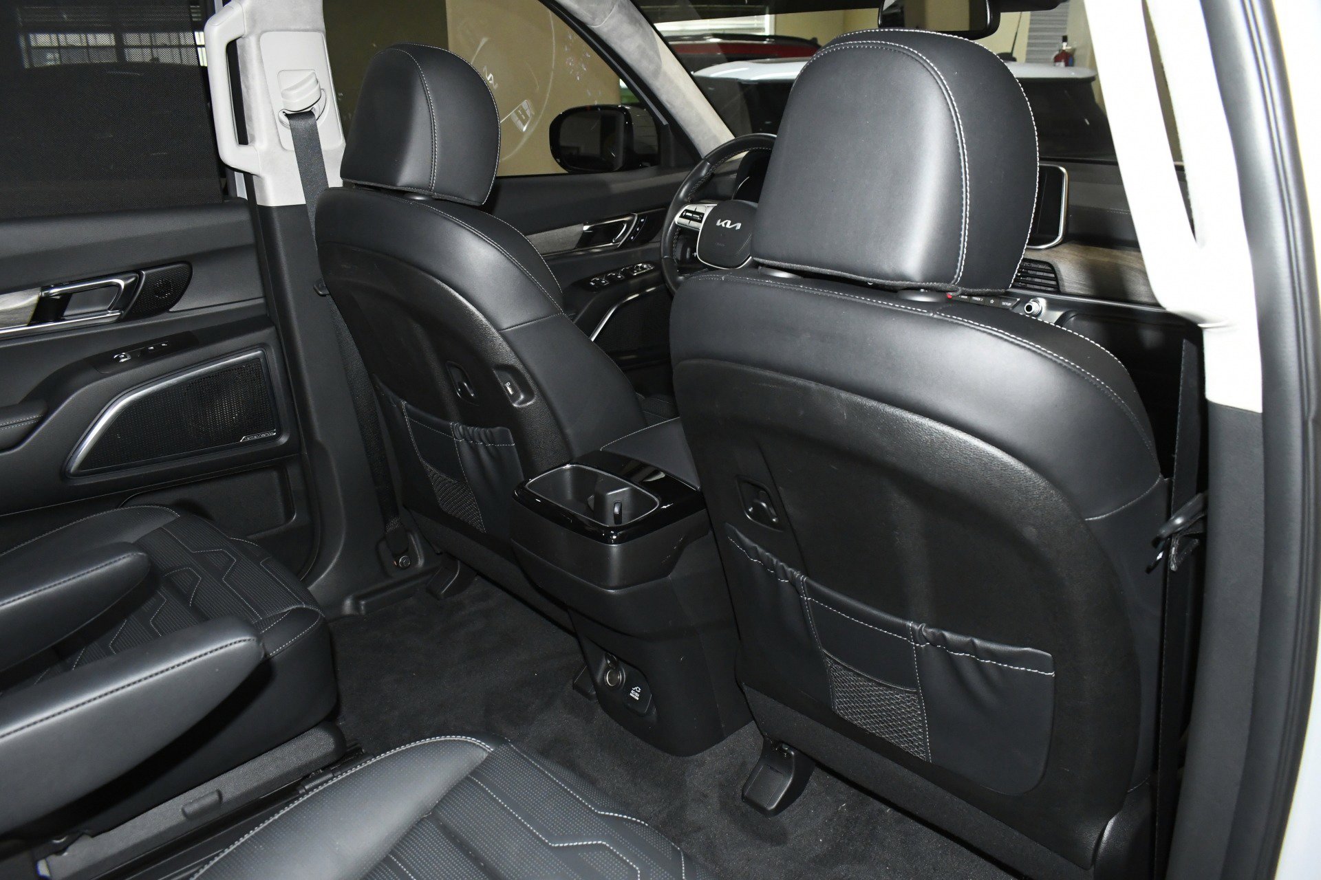 Used 2022 Kia Telluride SX w/ SX Prestige Package image 16